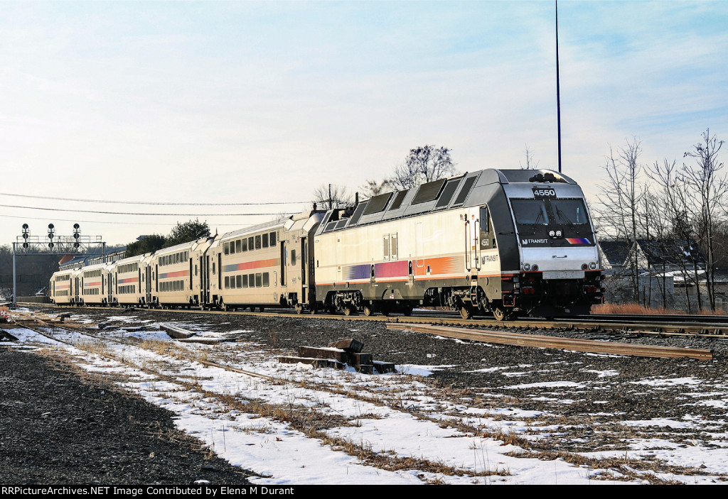 NJT 4550 on train 43